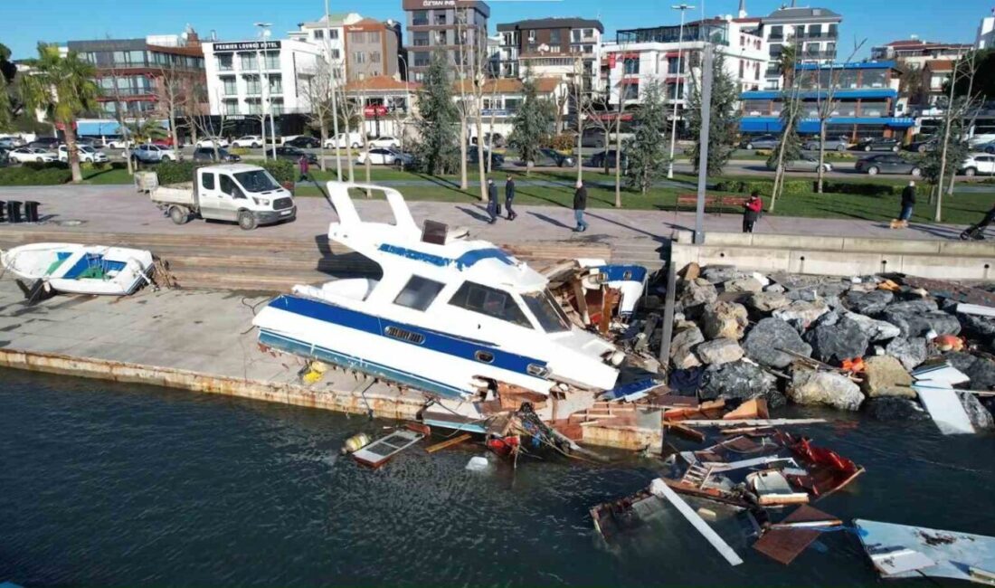 İstanbul’un Tuzla ilçesinde dün etkili olan şiddetli fırtına ve sağanak