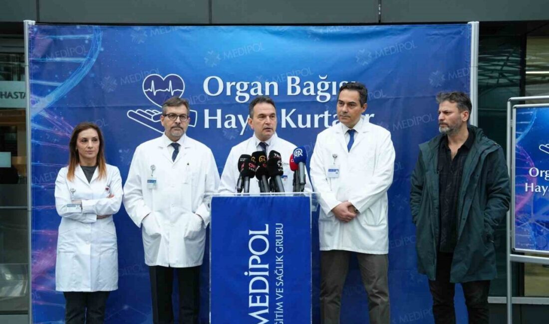 Karaciğer yetmezliği teşhisiyle sevenlerini üzen oyuncu Ufuk Özkan’ın tedavisi Medipol