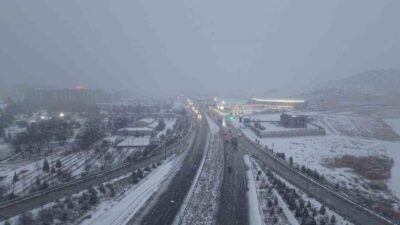 Ulaşımda 43 ilin geçiş güzergahı olan kilit kavşak Kırıkkale’de kar