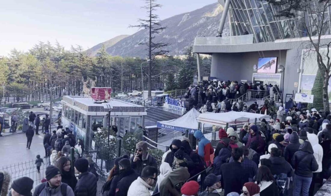 Kış turizminin önemli merkezlerinden Uludağ’a çıkmak isteyen vatandaşlar, sabahın erken