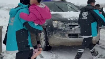 Yaklaşık 2 gündür kar yağışının etkili olduğu Adıyaman’da kar nedeniyle