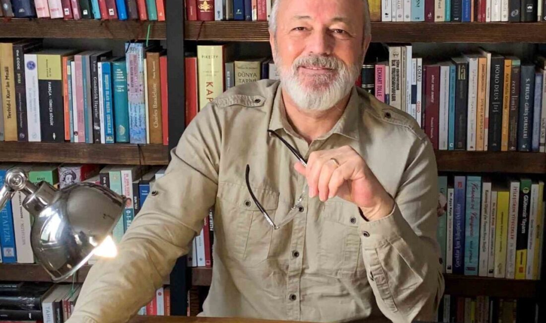 Şair Ünal Ersözlü’nün yeni kitabı “Böğürtlen Öpücüğü”, birbirine bağlı 78