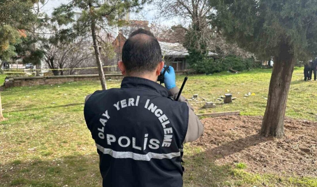 Uşak’ın Kurtuluş Mahallesi’nde bir şahıs park içerisinde ölü bulundu. Olay,