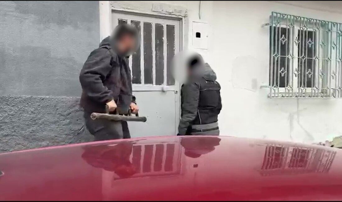 Uşak’ta zehir tacirlerine yönelik düzenlenen eşzamanlı operasyonlarda 8 şüpheli yakalandı.