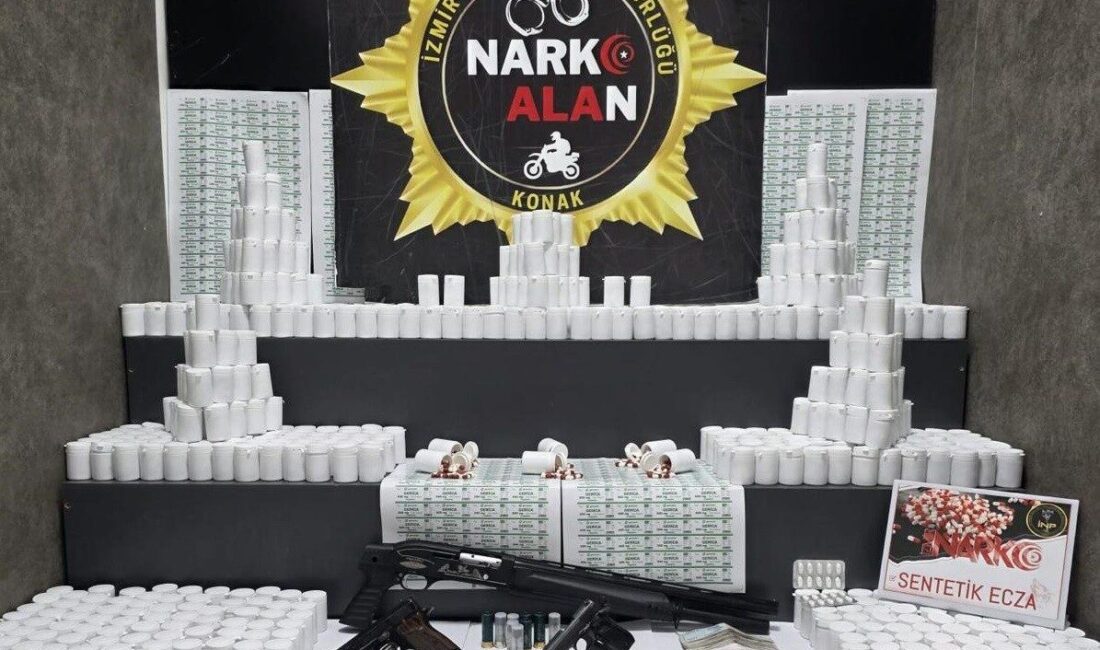 İzmir’in Konak ilçesinde narko alan ekipleri tarafından düzenlenen operasyonda 108
