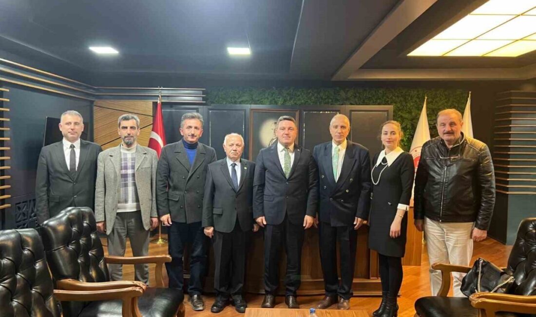 Eskişehir Uzlaştırmacılar Derneği (ESUZDER) Yönetim Kurulu üyeleri, Eskişehir Cumhuriyet Başsavcısı