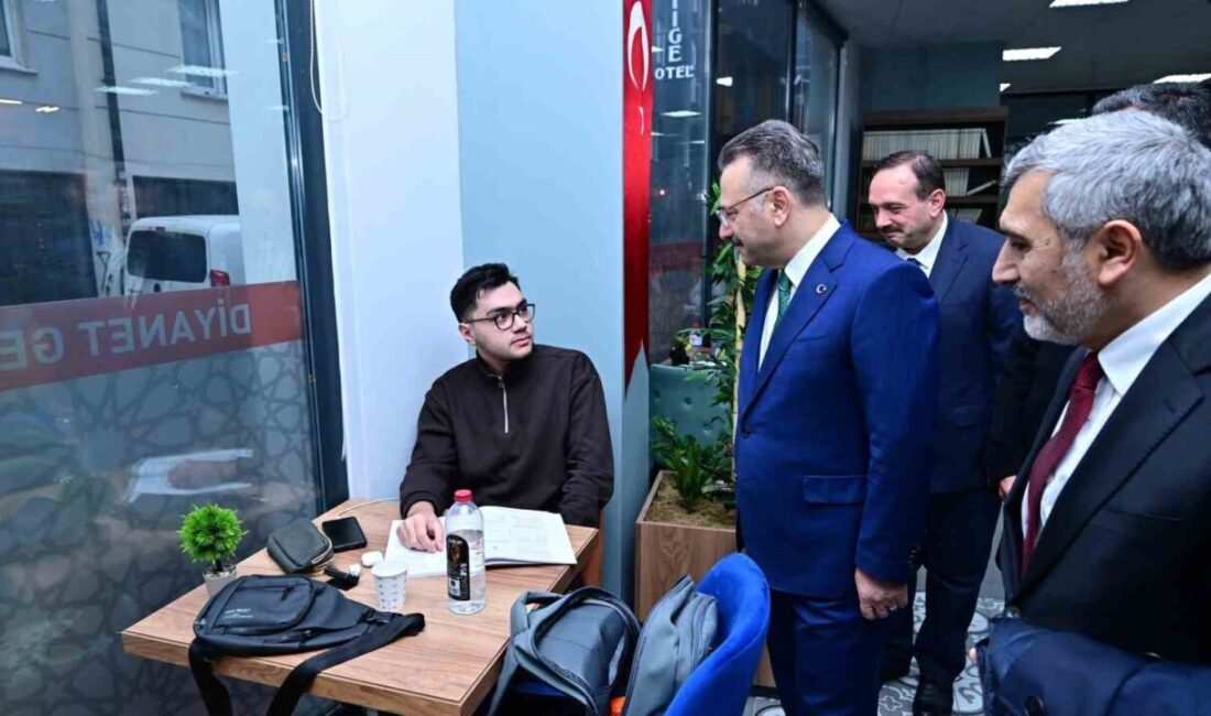 Eskişehir Valisi Hüseyin Aksoy, yapımında ve İl Müftülüğü hizmetlerine sunulmasında