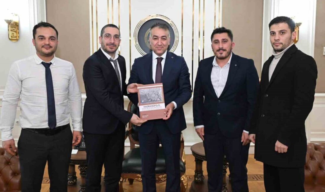 Karabük Valisi Oktay Çağatay, Eskipazar ilçesinde kazı çalışmalarını sürdüren Hadrianopolis