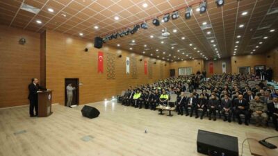 Siirt Valisi Dr. Kemal Kızılkaya, İl Emniyet Müdürlüğü’nü ziyaret ederek,