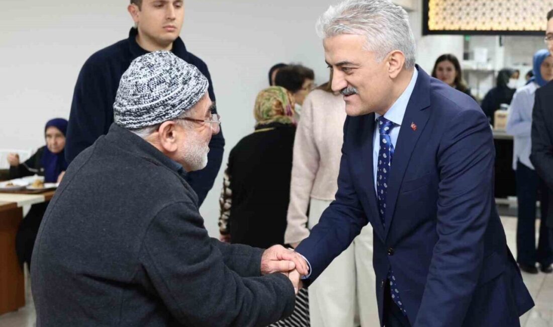 DÜZCE (İHA) – Düzce Valisi Mehmet Makas, eşi Elif Makas