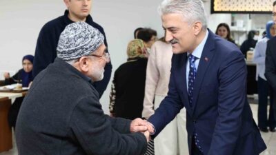 DÜZCE (İHA) – Düzce Valisi Mehmet Makas, eşi Elif Makas