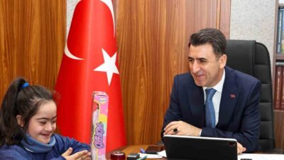 Tunceli Valisi Şefik Aygöl, Halk Günü kapsamında Valilik makamında vatandaşlarla