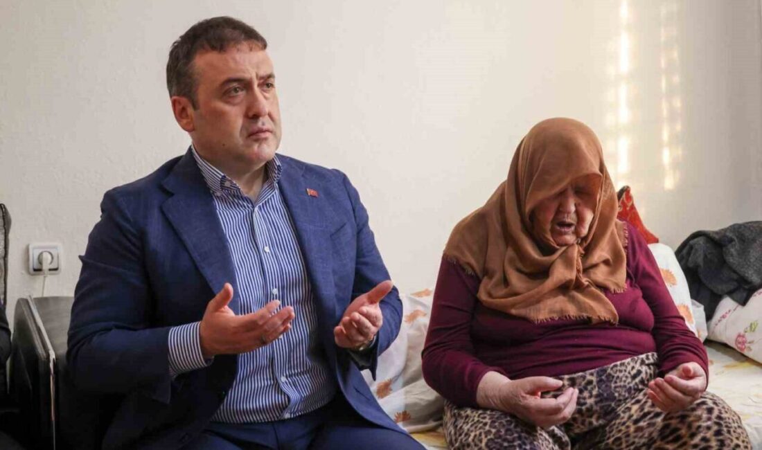 Bilecik Valisi Faik Oktay Sözer, Bilecik’in Gölpazarı ilçesinde şehit ailesi