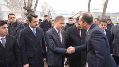 Resmi Gazetede yayımlanan Cumhurbaşkanı kararnamesiyle Iğdır Valisi olarak atanan Vali