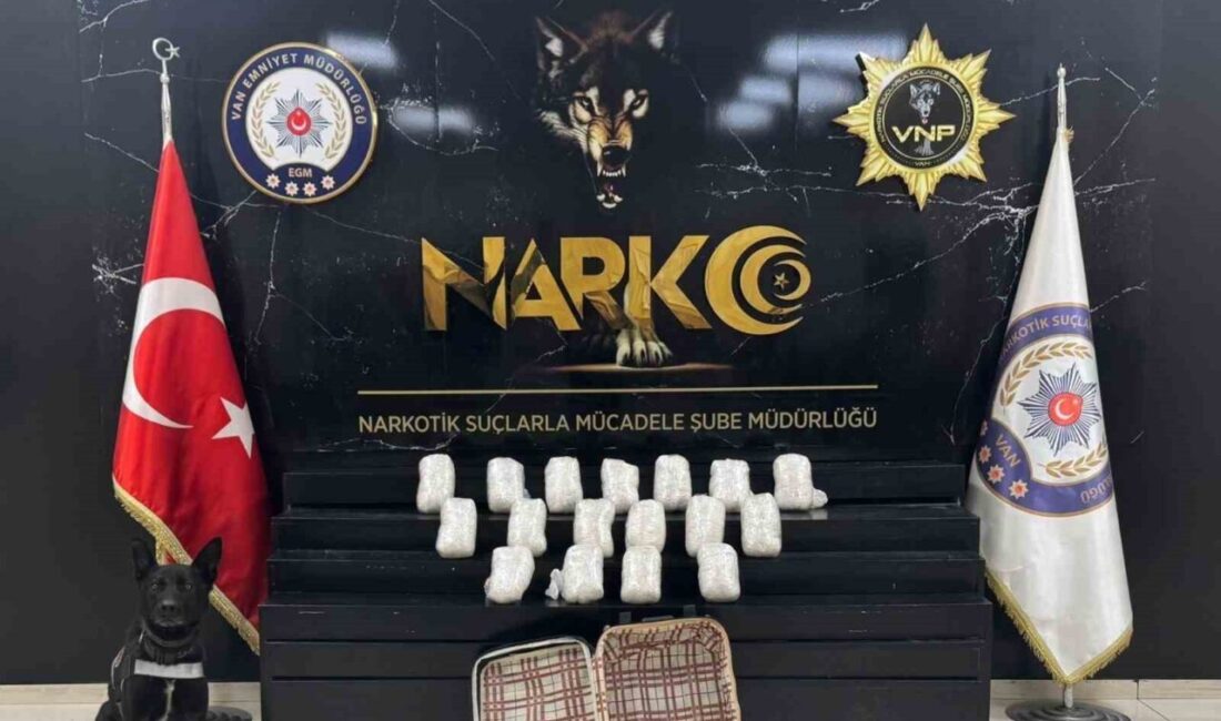 Van’da polis ekiplerince yürütülen iki ayrı operasyonda 22 kilo 540