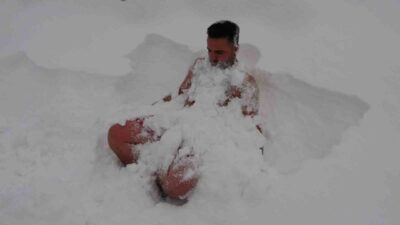 Van’da etkili olan dondurucu soğuklara rağmen eksi 8 derecede içi