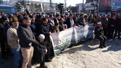 Van Filistin’e Destek Platformu üyeleri, Gazze’de devam eden insanlık dramına