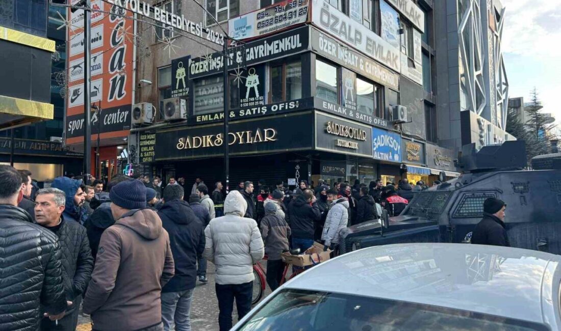 Van’da uzun yıllardır faaliyet gösteren bir kuyumcu dükkanının açılmaması ve