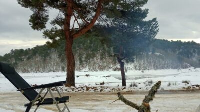 Bilecik’in Osmaneli ilçesine bağlı Adliye Köyü’nde bulunan Ağlan Göledi, kar