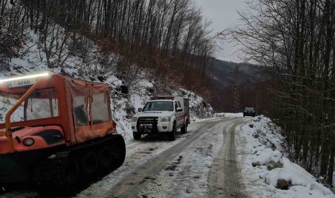 Yalova’da kar yağışı nedeniyle Delmece Yaylası yolunda araçlarında mahsur kalan