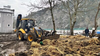 Bart’ın Ulus ilçesinde geçtiğimiz günlerde yanan bir mobilya atölyesindeki hasarın