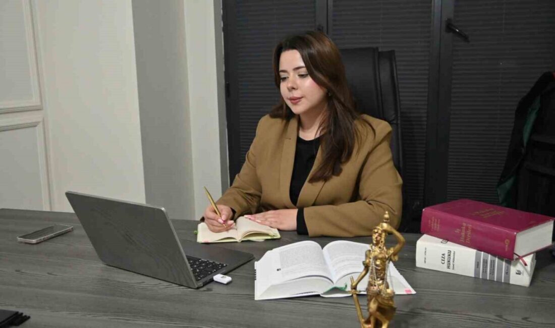 Eskişehir’deki avukat olan Sena Nur Gebrecioğlu, hukuk sisteminde kullanımı yaygınlaşan