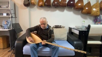 Antalya’da çocukluk yıllarında başlayan bağlama tutkusunu mesleğe dönüştüren Ali Doğan