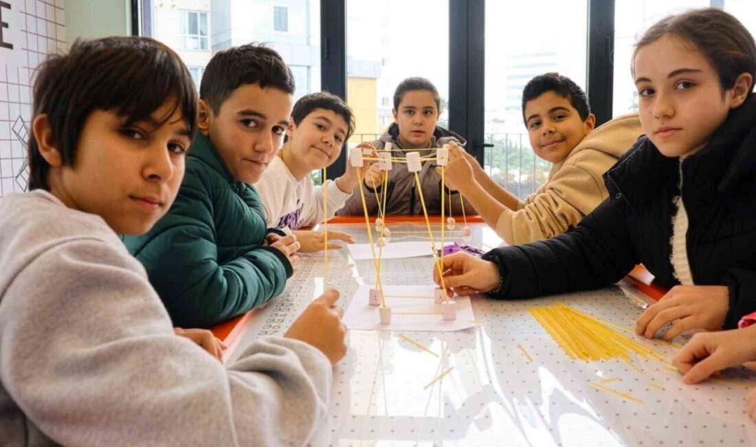 Ümraniye Belediyesi, yarıyıl tatilini verimli ve keyifli geçirmek isteyen çocuklar