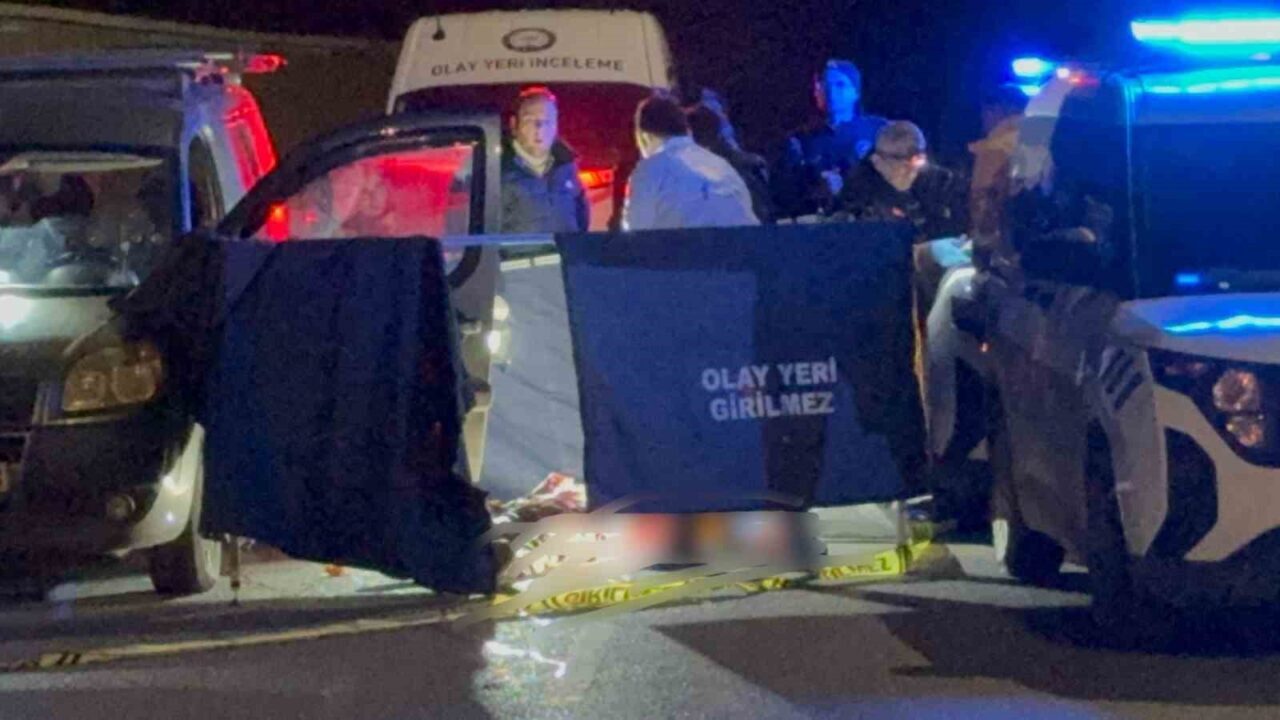 Samsun’da bir kadın yasak ilişki yaşadığı sevgilisini, araçta çıkan tartışma