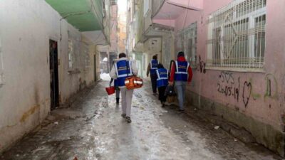 Diyarbakır Büyükşehir Belediyesi, etkisini artıran yoğun kış koşullarına rağmen ileri