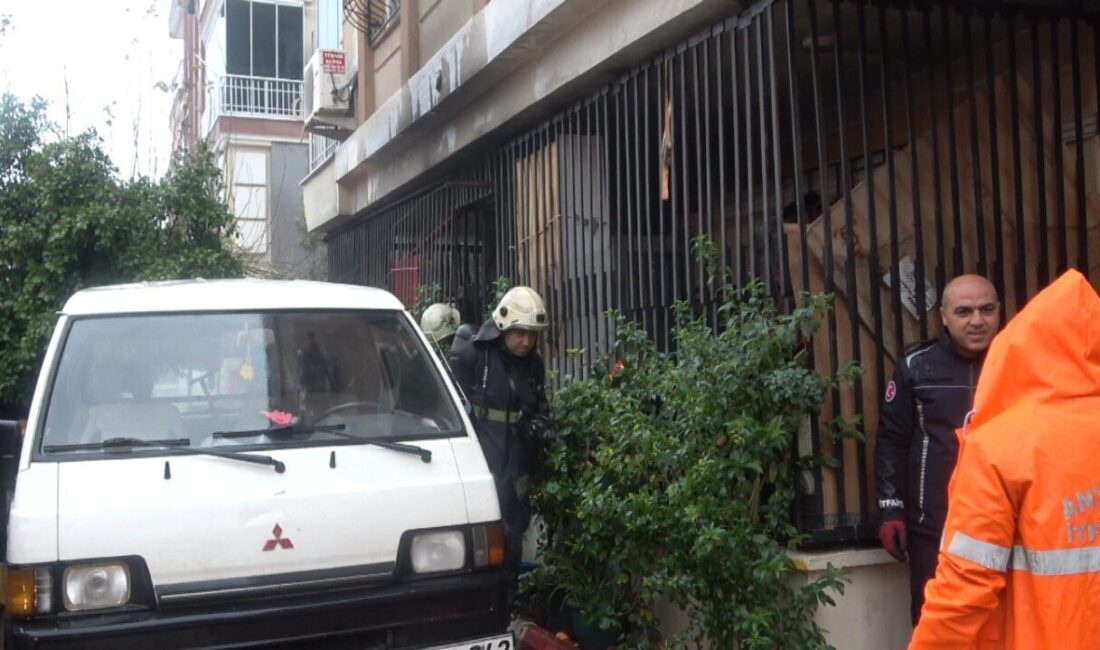 Antalya’nın Kepez ilçesinde bir apartmanın zemin katında çıkan yangın itfaiye