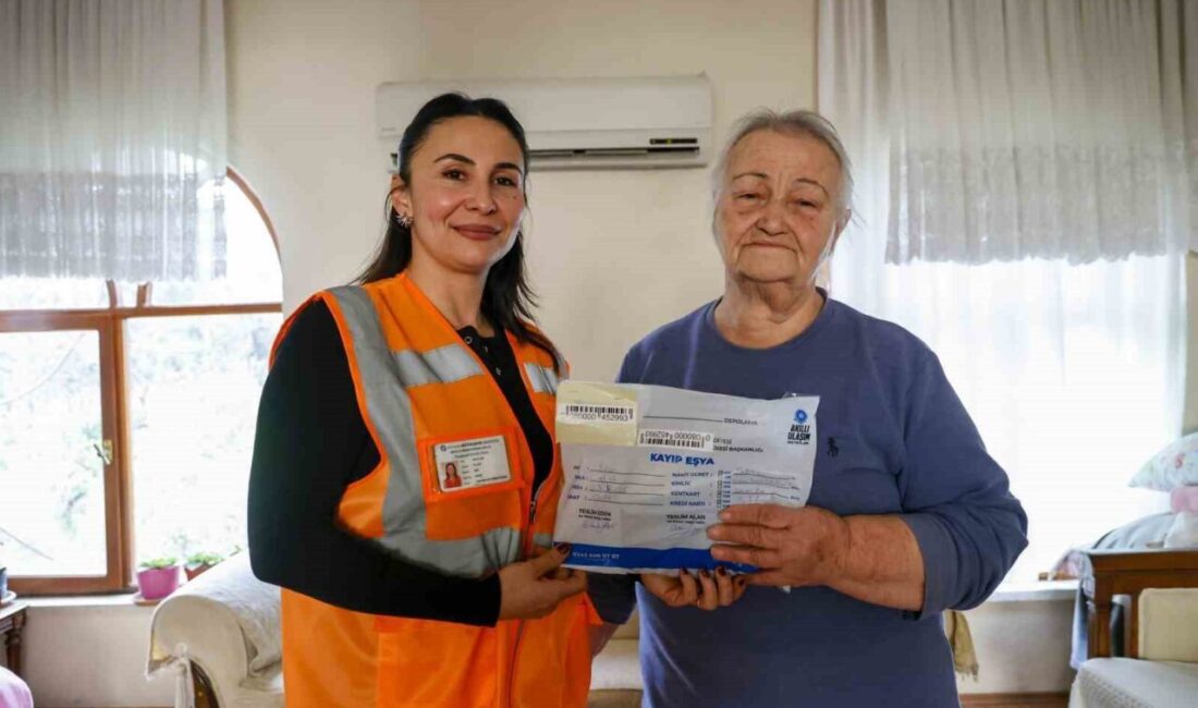 Antalya’da otobüste cüzdanını unutan 77 yaşındaki yaşlı kadının içinde bir