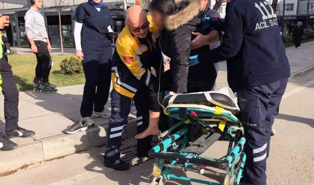 Bursa’nın İnegöl ilçesinde, yaya geçidinden geçmek isteyen 2 kadına otomobil