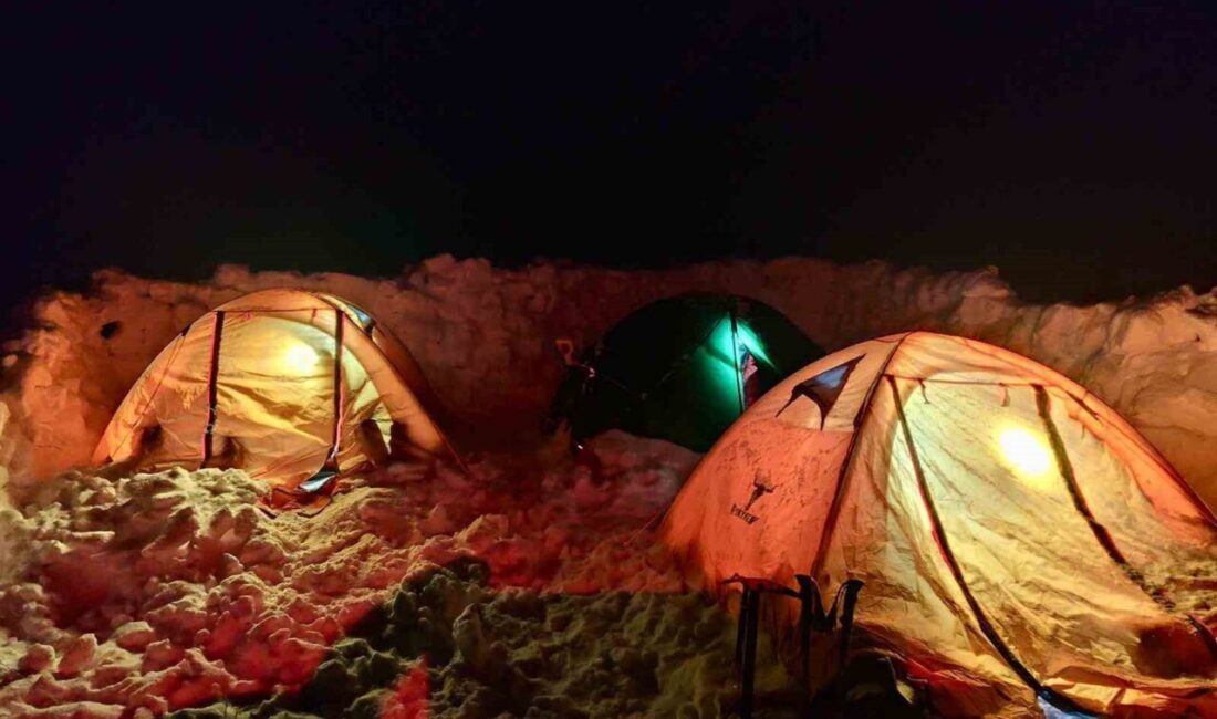 ELDAK’ın Hazar Baba Dağı’ndaki kış tırmanışında, yazın zirvede dalgalanan Türk