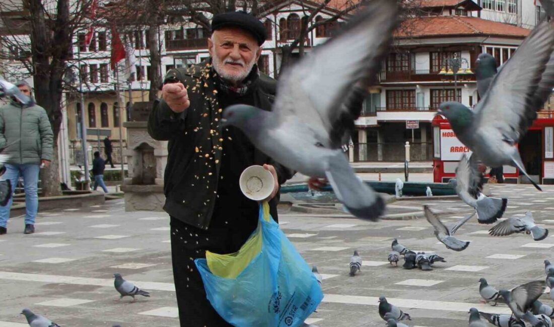 Amasya’da 84 yaşındaki Cahit Kalaycı, 20 yıldır emekli maaşından ayırdığı