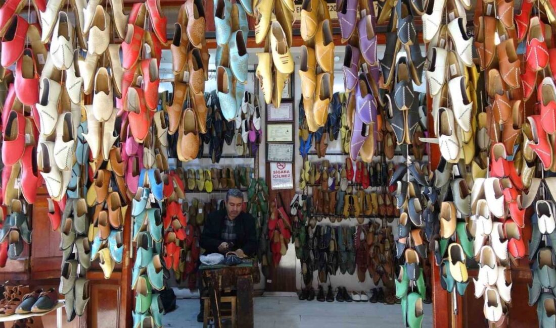 Hollywood filmlerinin yanı sıra son yıllarda tarih filmi ve dizilerinde