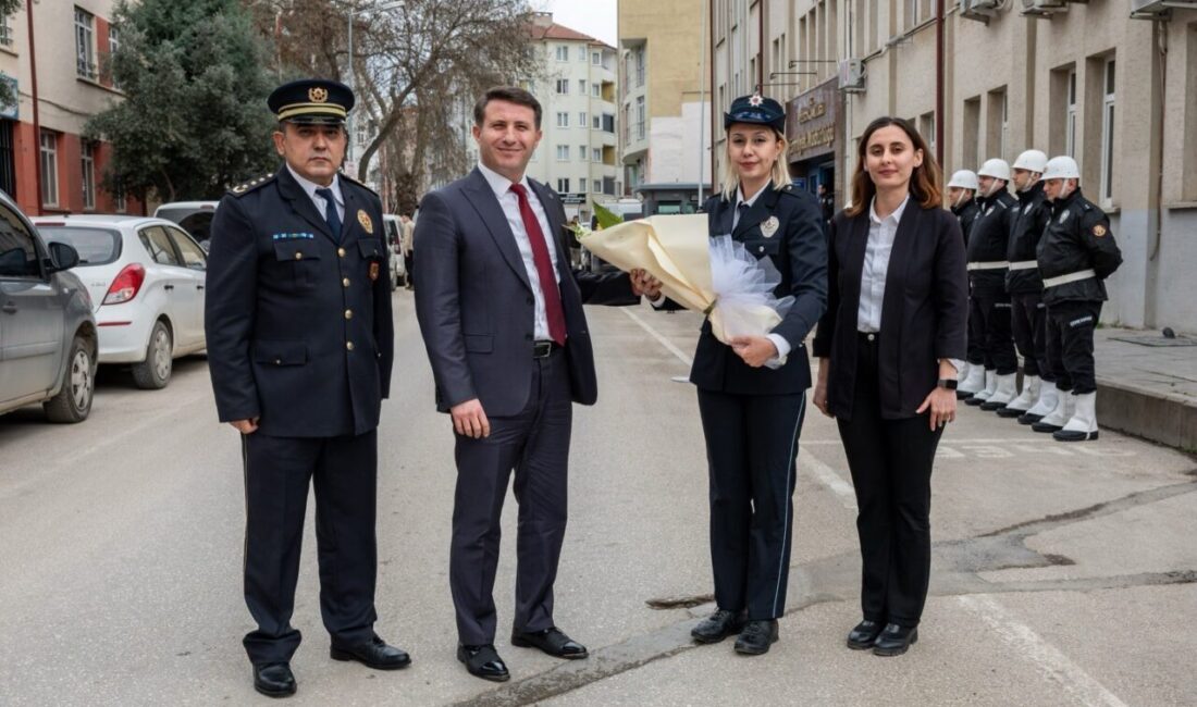 Bilecik İl Emniyet Müdürlüğü görevine atanan Erdem Çağlar, düzenlenen devir