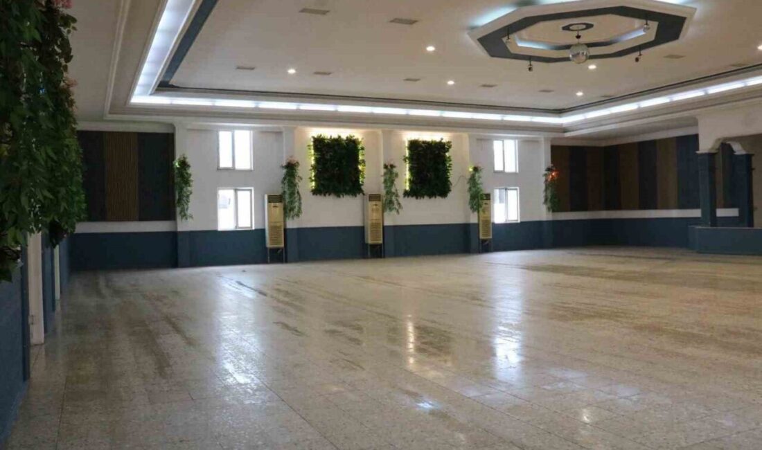 Yenipazar Belediyesi, ilçede vatandaşların yoğun olarak kullandığı kışlık düğün salonunda