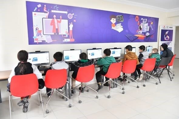 Yeşilyurt Belediyesi tarafından Kiltepe Mahallesi’nde hizmete sunulan Yeşilyurt Mesleki Eğitim