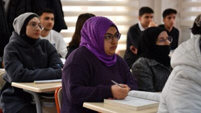Yeşilyurt Belediyesi, eğitim alanındaki destekleyici projelerine bir yenisini daha ekleyerek