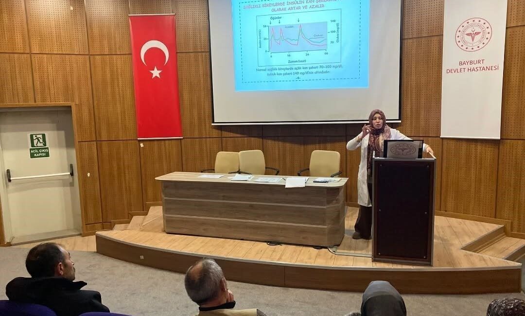 Yeni yılın ilk ayında düzenlenen diyabet okulu eğitimleri, diyabet hastaları