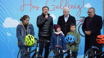 Bahçelievler Belediyesi, her ay düzenlediği Bisiklet Çekiliş ve Dağıtım Töreni’nin