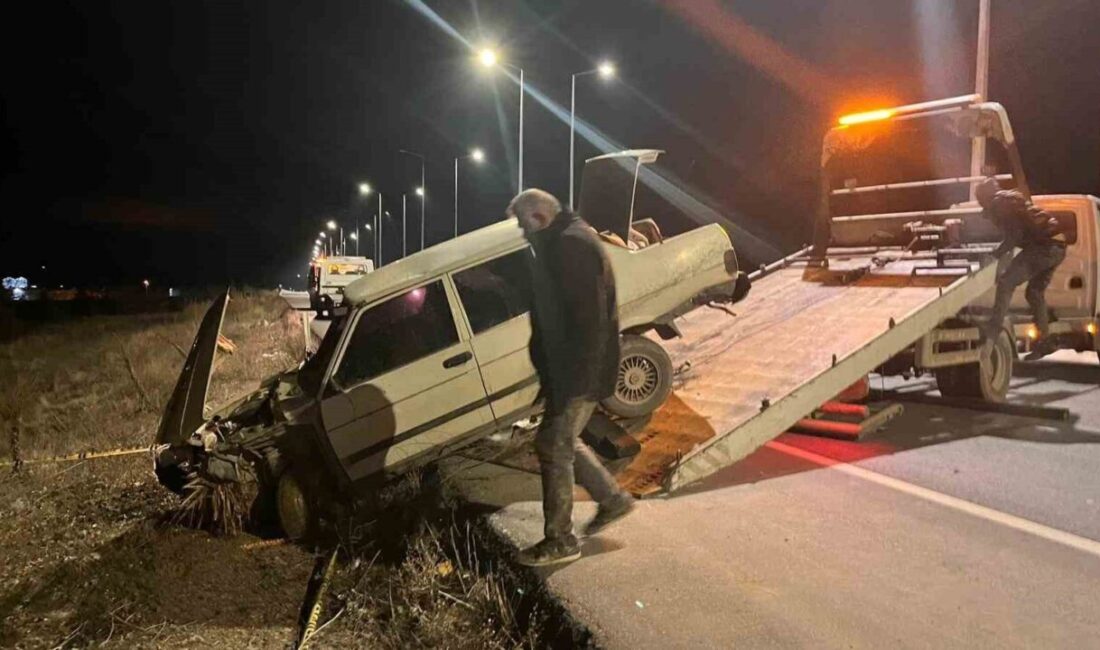 Konya’nın Seydişehir ilçesinde yola çıkan domuza çarpan otomobilin takla atması
