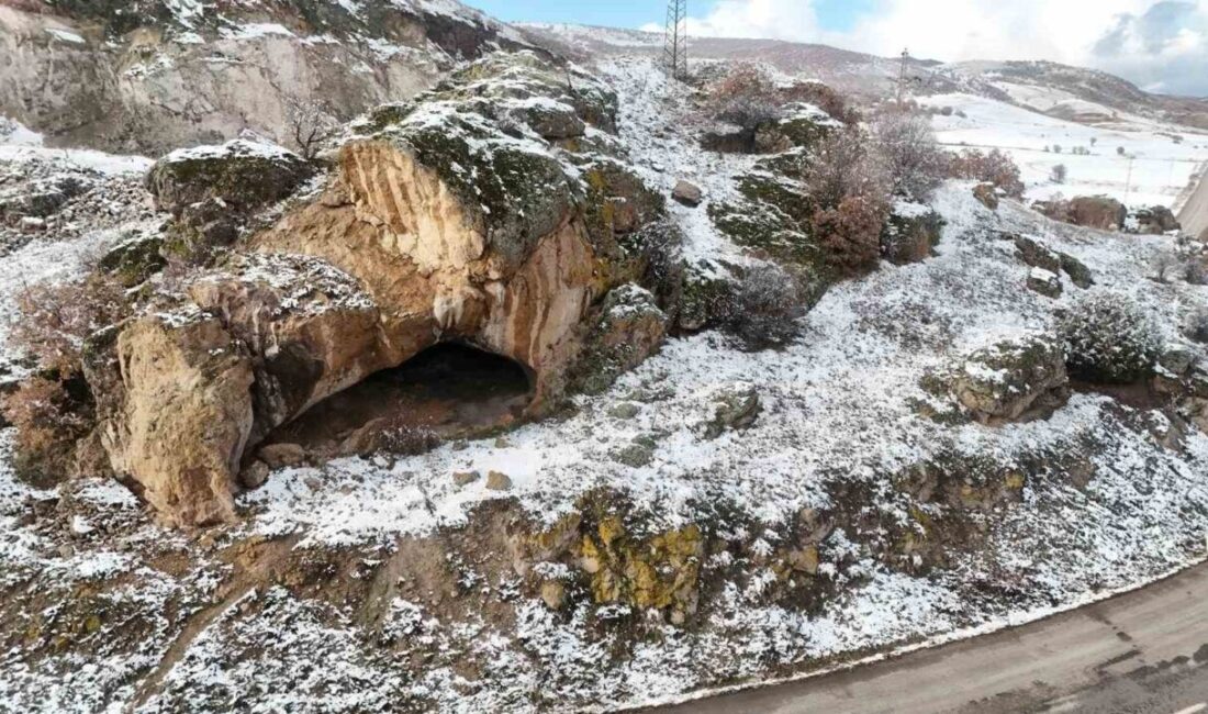 Yozgat’ın Saraykent ilçesinde bulunan Kara Mağara, ilçenin eski ismini taşımasıyla
