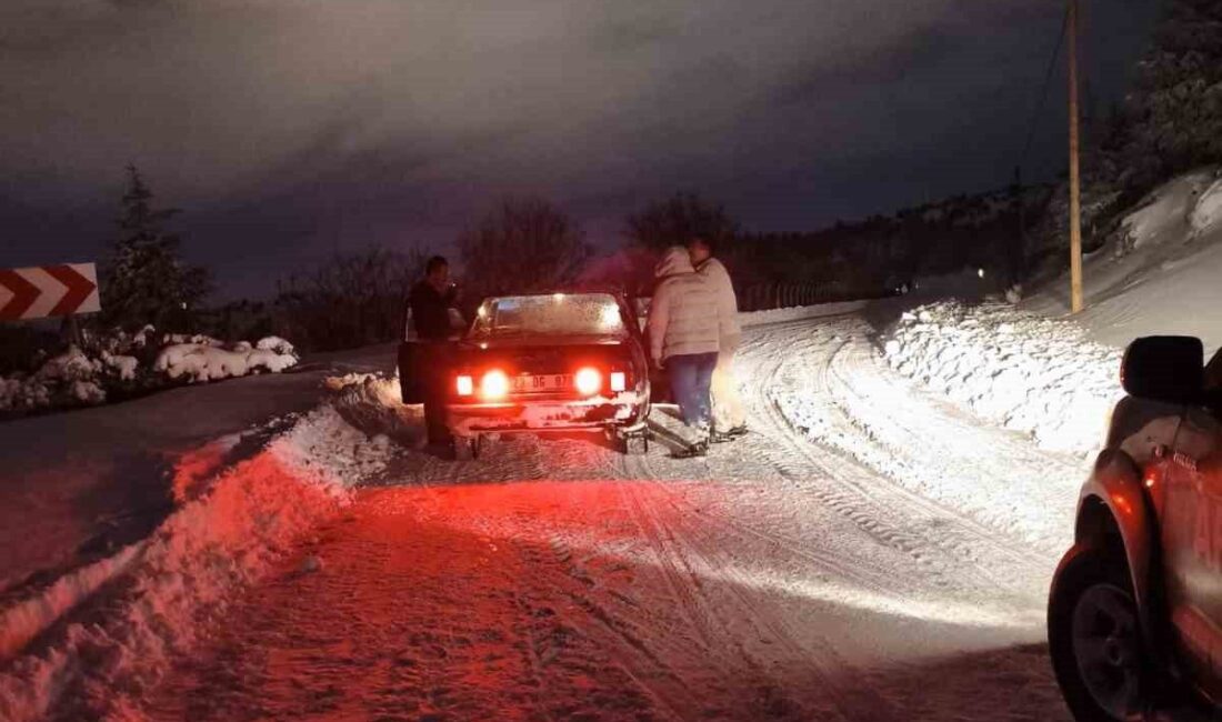 Elazığ’da aracıyla karda mahsur kalan vatandaşın yardımına Elazığ Belediyesi ekipleri