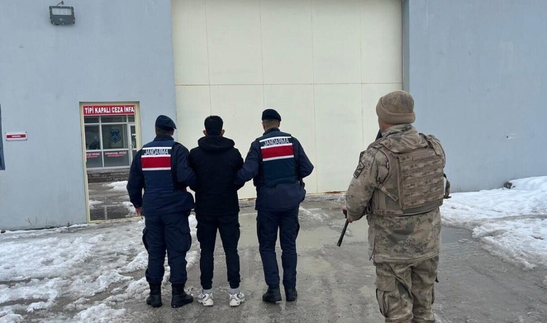 Yozgat’ta DEAŞ terör örgüt üyesi jandarma ekiplerince düzenlenen operasyonda yakalandı.