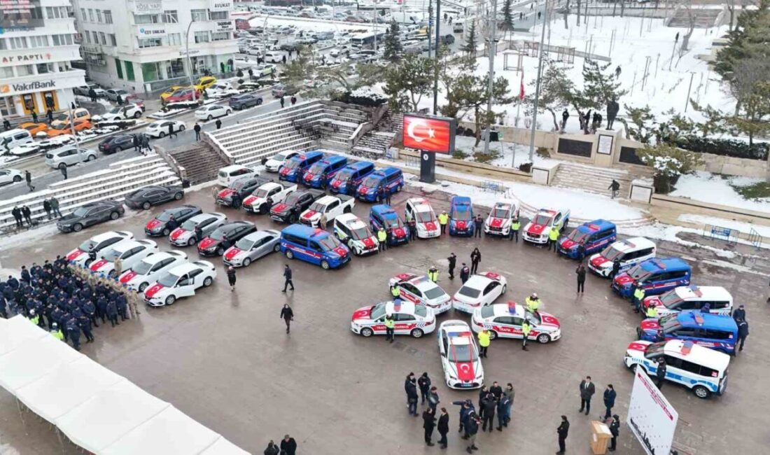 Yozgat’ta 54 yeni araç emniyet ve jandarma teşkilatlarına teslim edildi.
