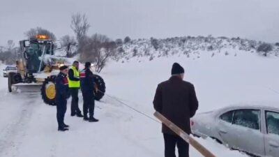 Yozgat’ta Özel İdare ekipleri, kar temizleme çalışmalarına devam ediyor. Kadışehri
