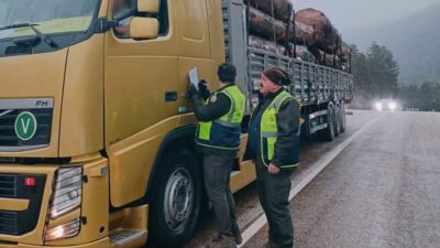 Bolu’da Orman İşletme Müdürlüğü ekipleri, kaçak kesim ve nakliyatın önüne