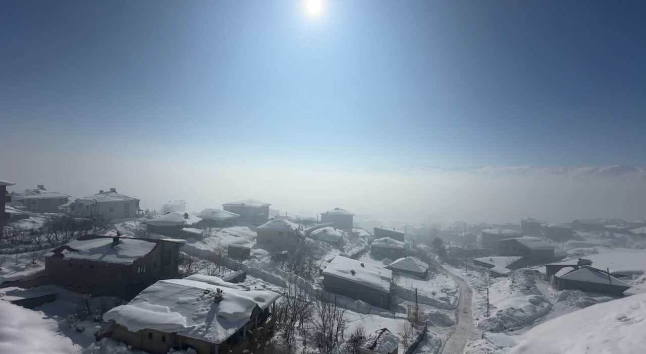 Hakkari’nin Yüksekova ilçesinde hava sıcaklığının sıfırın altında 20 dereceye kadar